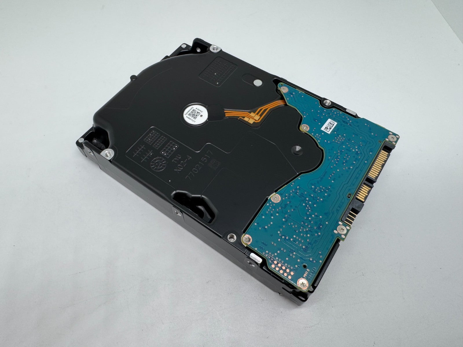 Toshiba MG11ACA16TE Festplatte 16TB intern 3.5" SATA3 7200rpm 24/7 NAS-geeignet