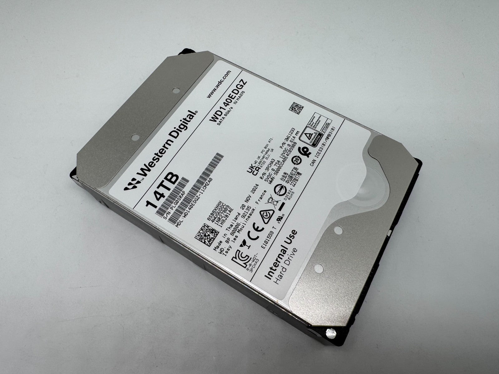 Western Digital WD140EDGZ interne Festplatte 14TB 7200upm SATA3 HDD 3,5 Zoll