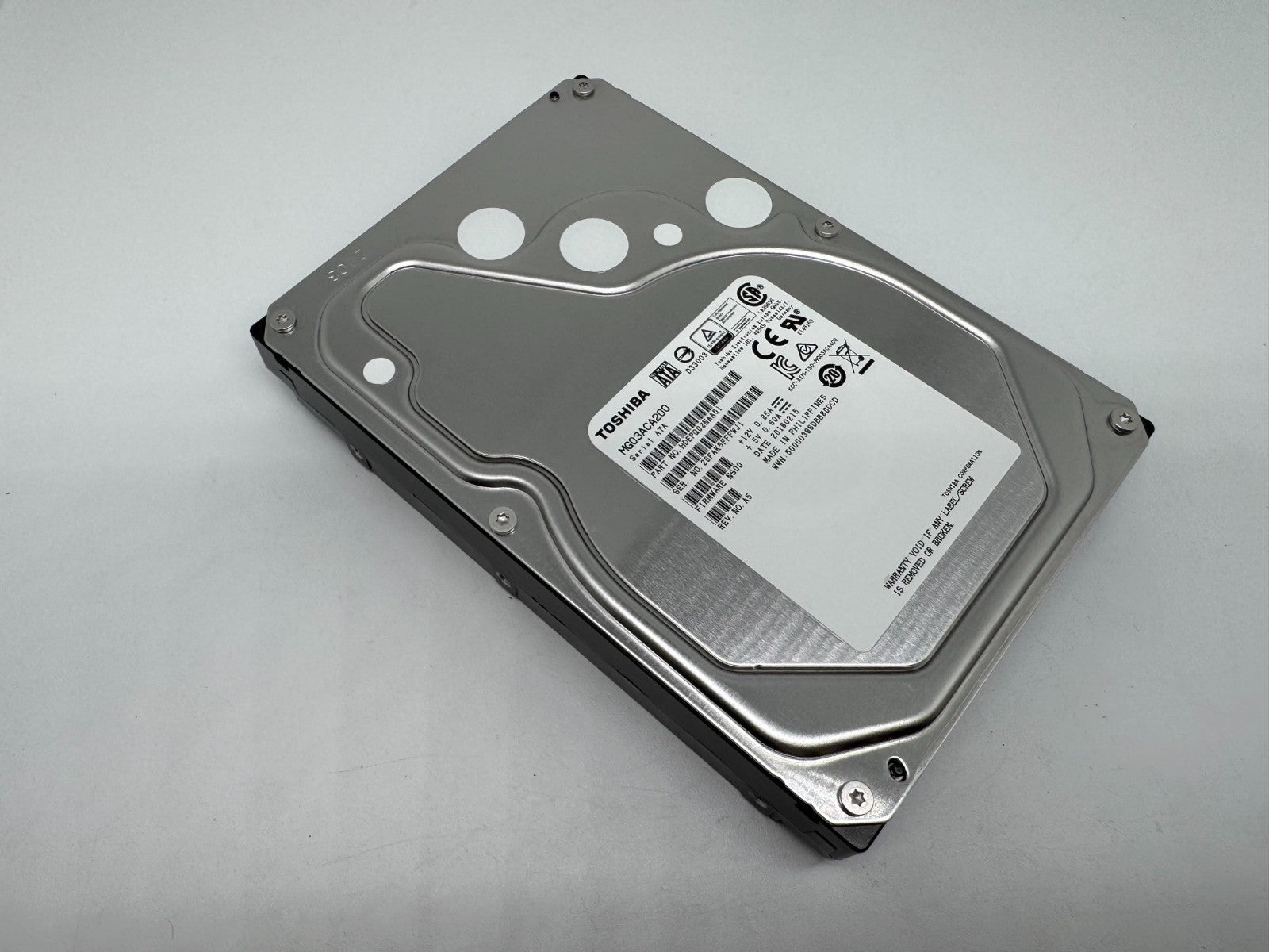 Toshiba MG03ACA200 Festplatte 2TB intern 3.5" SATA3 7200rpm NAS-geeignet 24/7