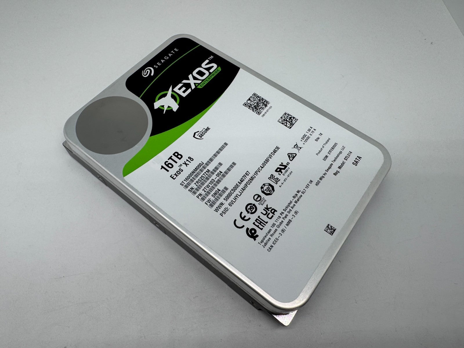 Seagate Exos X18 16TB interne Festplatte ST16000NM000J 3,5 Zoll SATA3 -7ZM