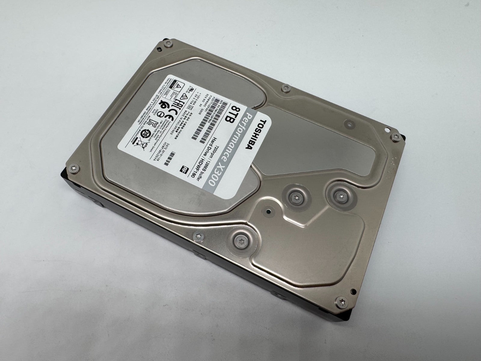 Toshiba HDWF180 X300 Festplatte 8TB intern 3.5" SATA3 7200rpm NAS HDWF180UZSVA