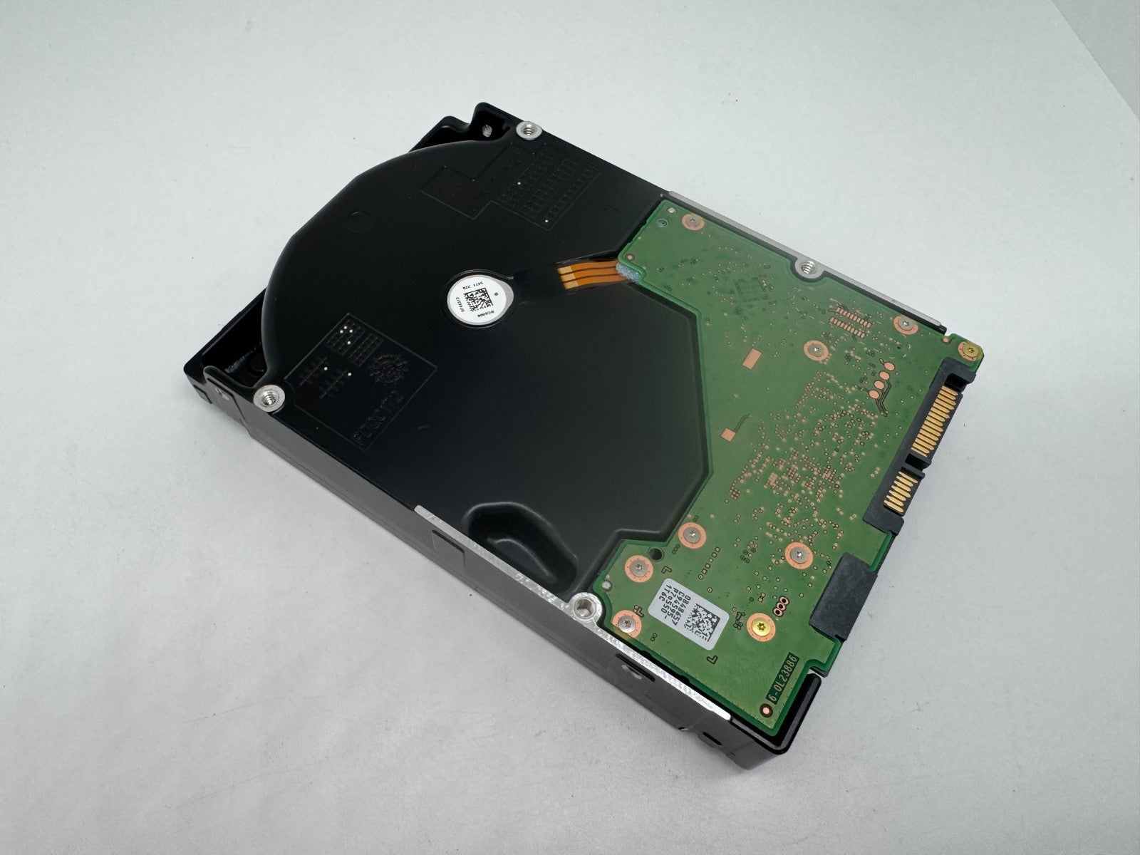 Western Digital WD160EDGZ interne Festplatte 16TB 7200upm SATA3 HDD 3,5 Zoll 08P