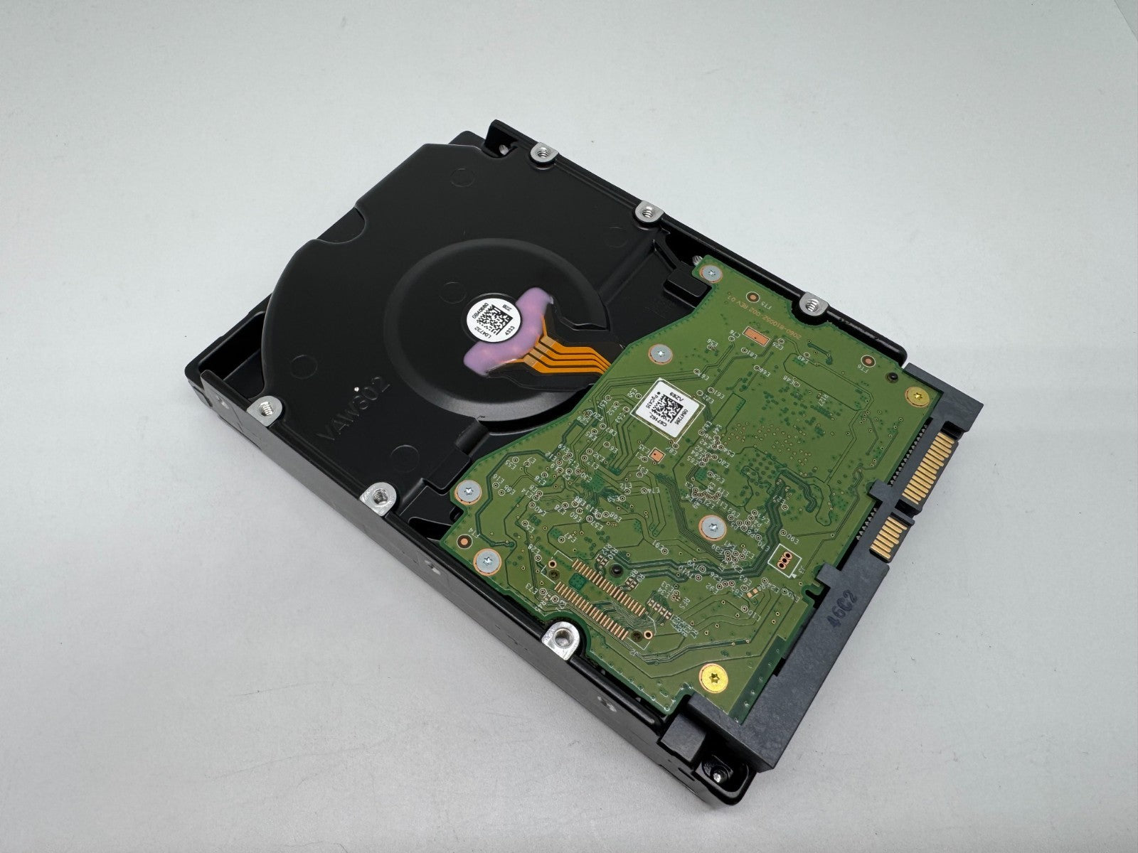 Western Digital 8TB WD80EDAZ intern Festplatte 5640 RPM SATA3 8 TB SATA 3