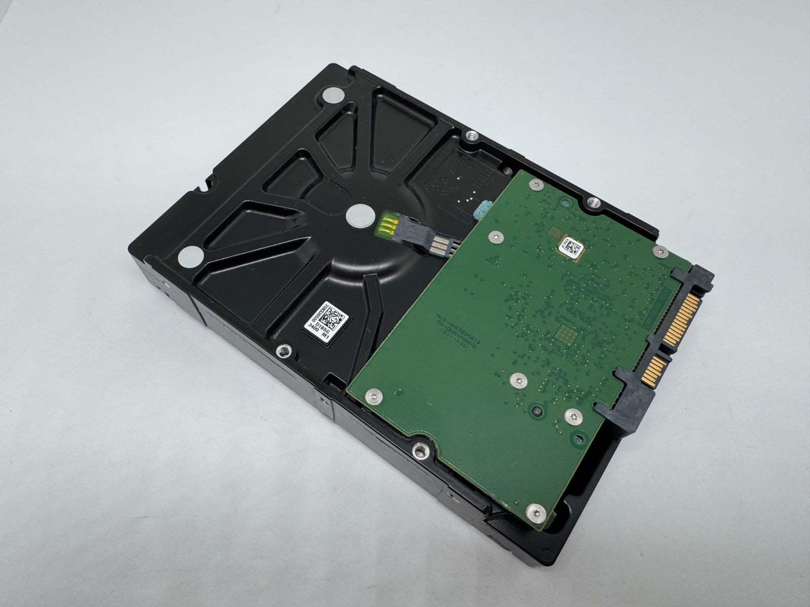 Seagate IronWolf ST6000VN0033 NAS HDD - 6TB 3,5 Zoll SATA3 CMR 6 TB