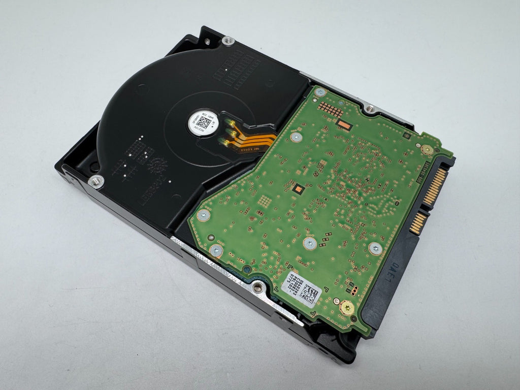 Western Digital WD RED Plus WD140EFGX 14TB interne Festplatte 7200 RPM SATA3