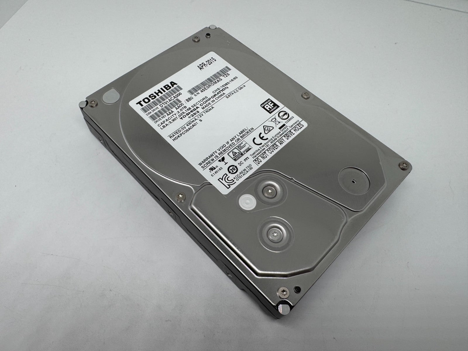 Toshiba DT01ACA200 Festplatte 2TB intern 3.5" SATA3 7200rpm 2TB Desktop HDD -ref