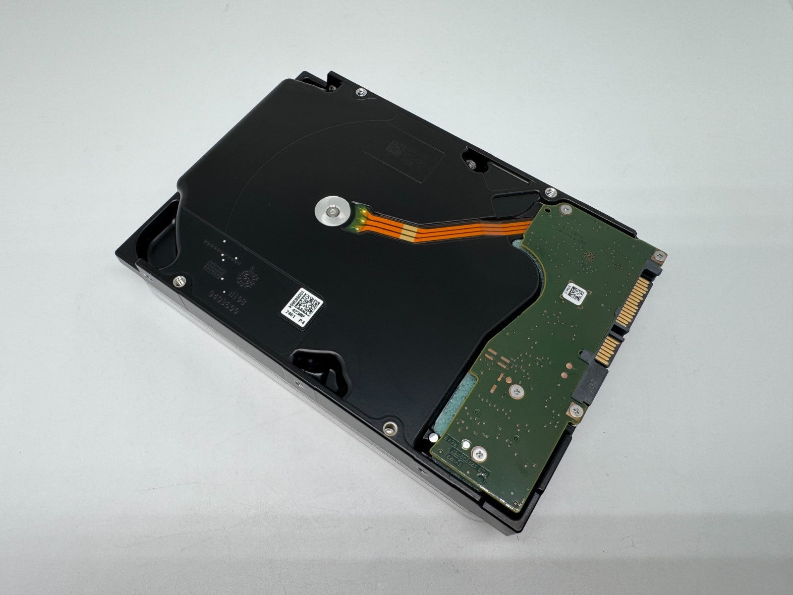 Seagate Exos X16 16TB interne Festplatte ST16000NM001G 3,5 Zoll SATA3