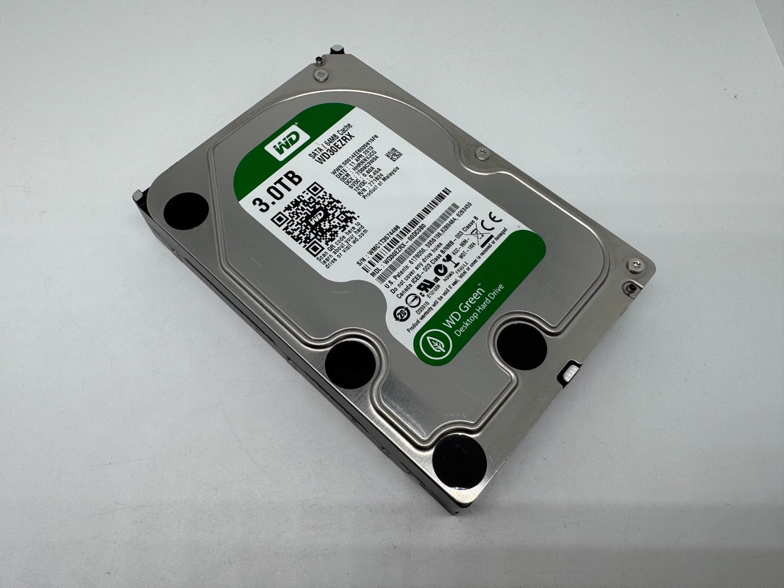 Western Digital WD30EZRX - WD Green 3TB Festplatte 5400RPM SATA 3 -3 TB -496