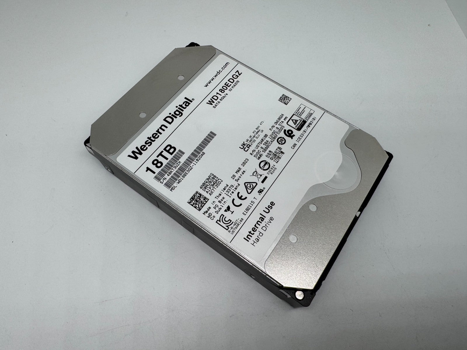Western Digital WD180EDGZ interne Festplatte 18TB 7200upm SATA3 HDD 3,5" -UZH
