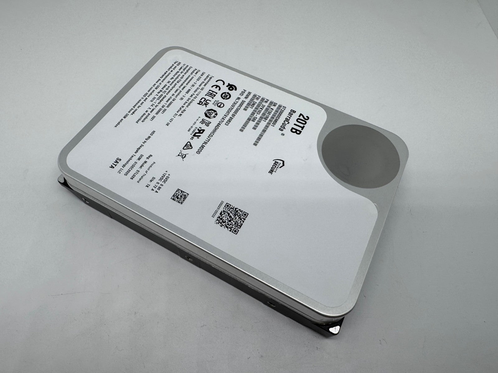 Seagate BarraCuda ST20000DM001 Festplatte HDD - 20TB 3,5" SATA3 CMR 20 TB DN01