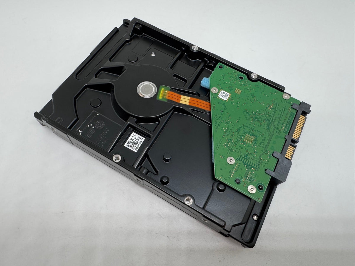 Seagate SkyHawk ST3000VX009 - 3TB 3,5 Zoll 5400UPM SATA3 3 TB CMR
