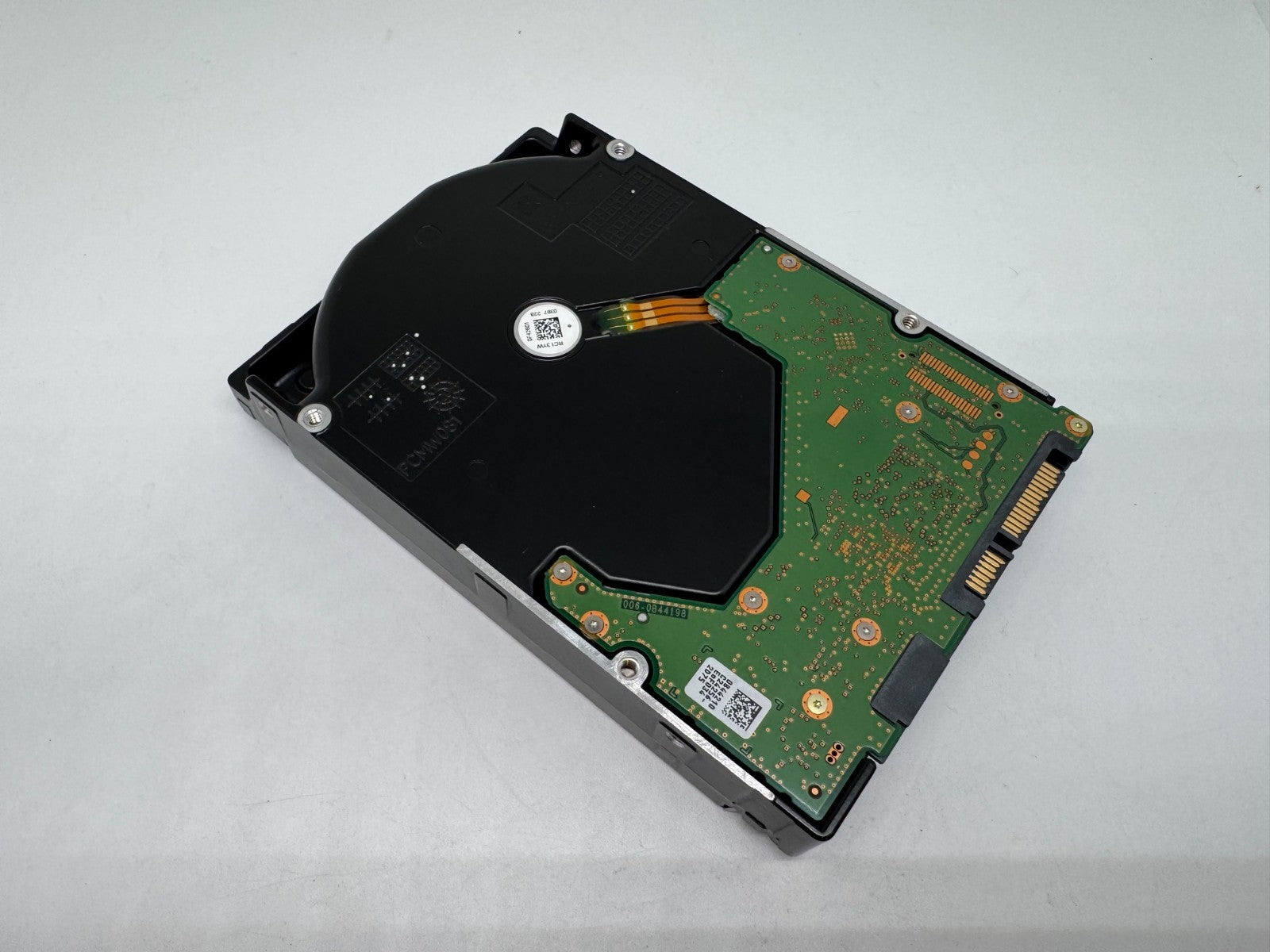 Western Digital WD GOLD WD181KRYZ interne Festplatte 18TB 7200upm SATA3 3,5"