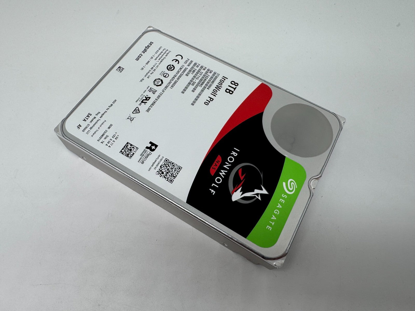 Seagate IronWolf Pro ST8000NE0004 NAS HDD - 8TB 3,5 Zoll SATA3 CMR 8 TB