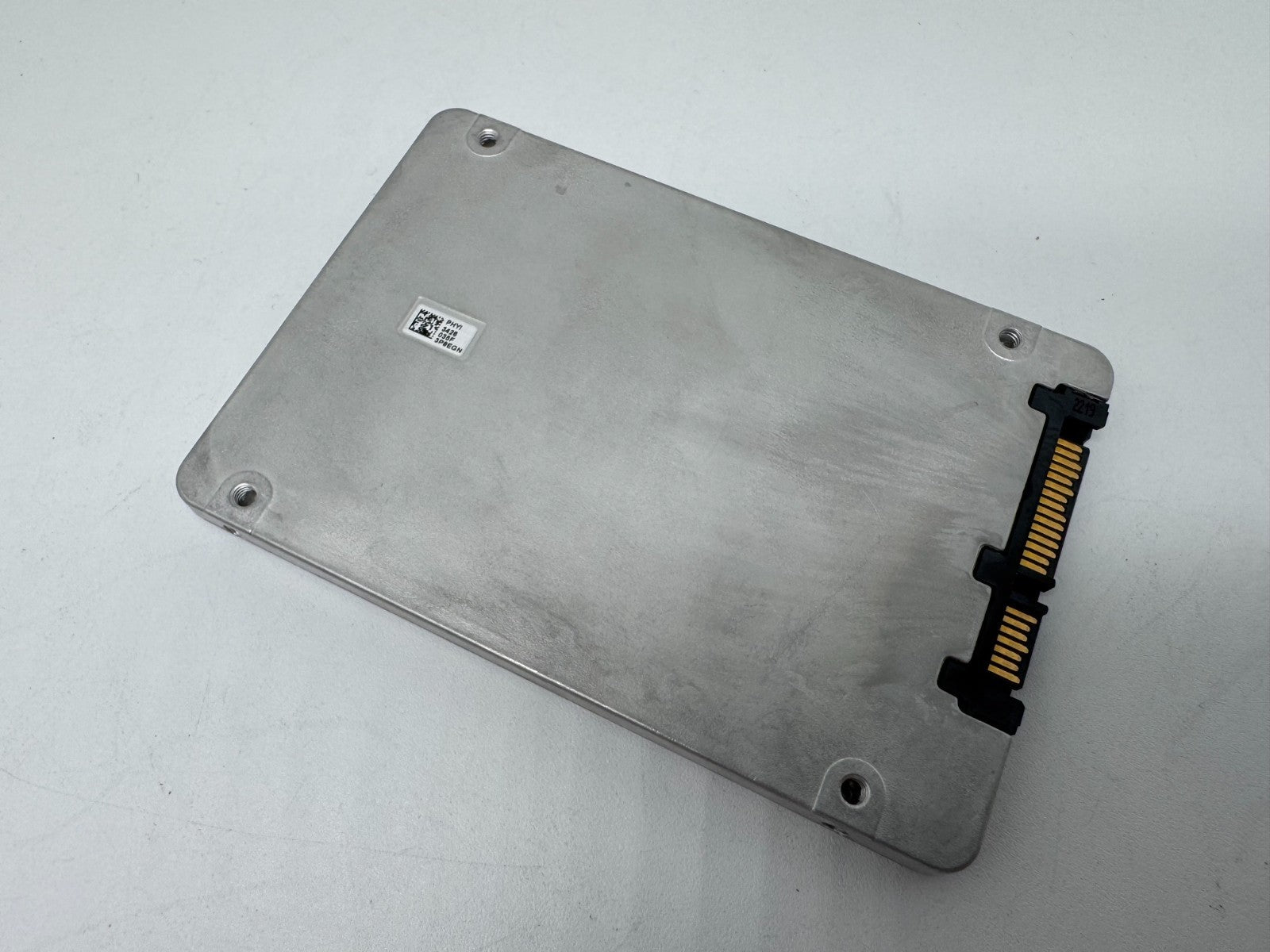 Intel SSD D3-S4520 SERIES 3,84TB interne Festplatte 2,5" SATA3 (SSDSC2KB038TZ)
