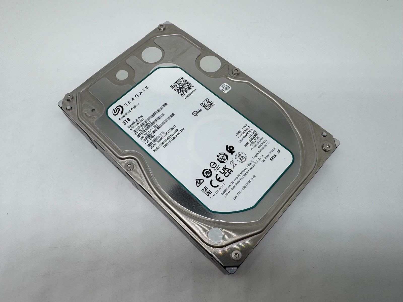 Seagate IronWolf Pro ST8000NE001 NAS HDD - 8TB 3,5 Zoll CMR SATA3 - 8 TB -5WK