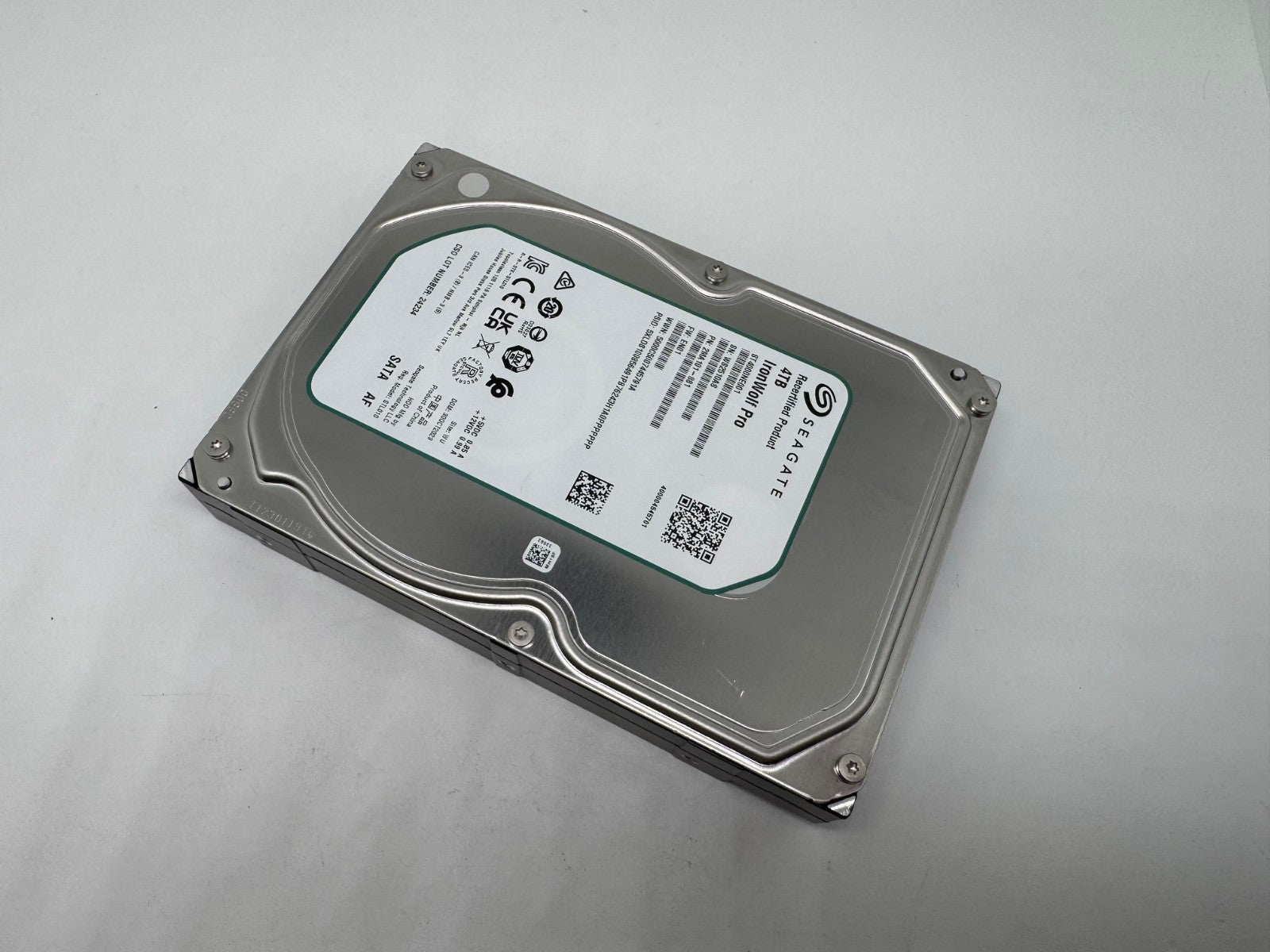 Seagate IronWolf Pro NAS HDD ST4000NE001 - 4TB 3,5 Zoll SATA3 4 TB