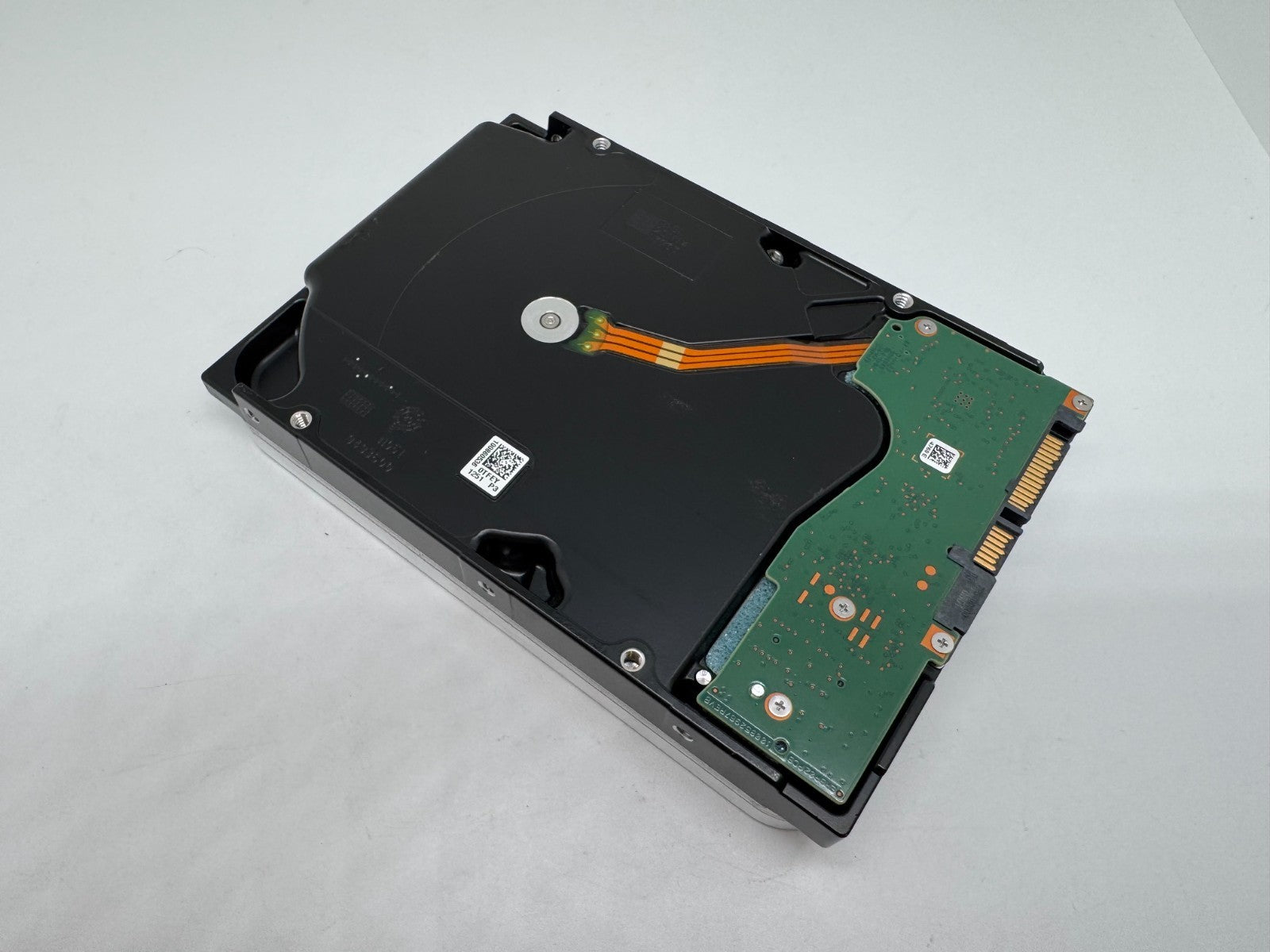 Seagate Exos X18 16TB interne Festplatte ST16000NM000J 3,5 Zoll SATA3
