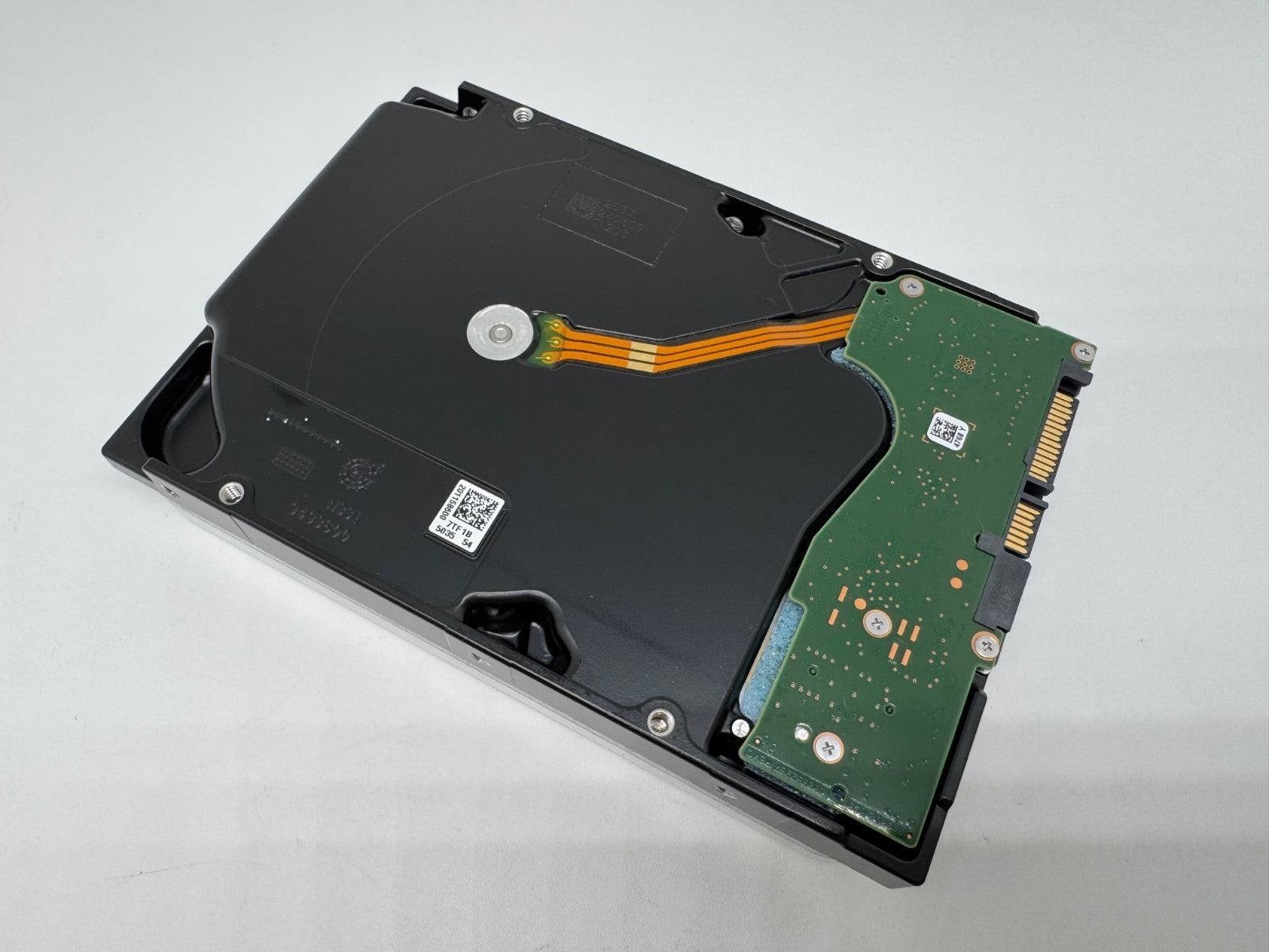 Seagate Exos X18 18TB interne Festplatte ST18000NM000J SATA3 3,5 Zoll