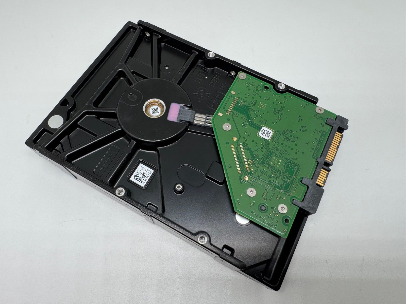 Seagate Barracuda 4TB interne Festplatte 3,5" HDD ST4000DM005 64MB Cache SATA3