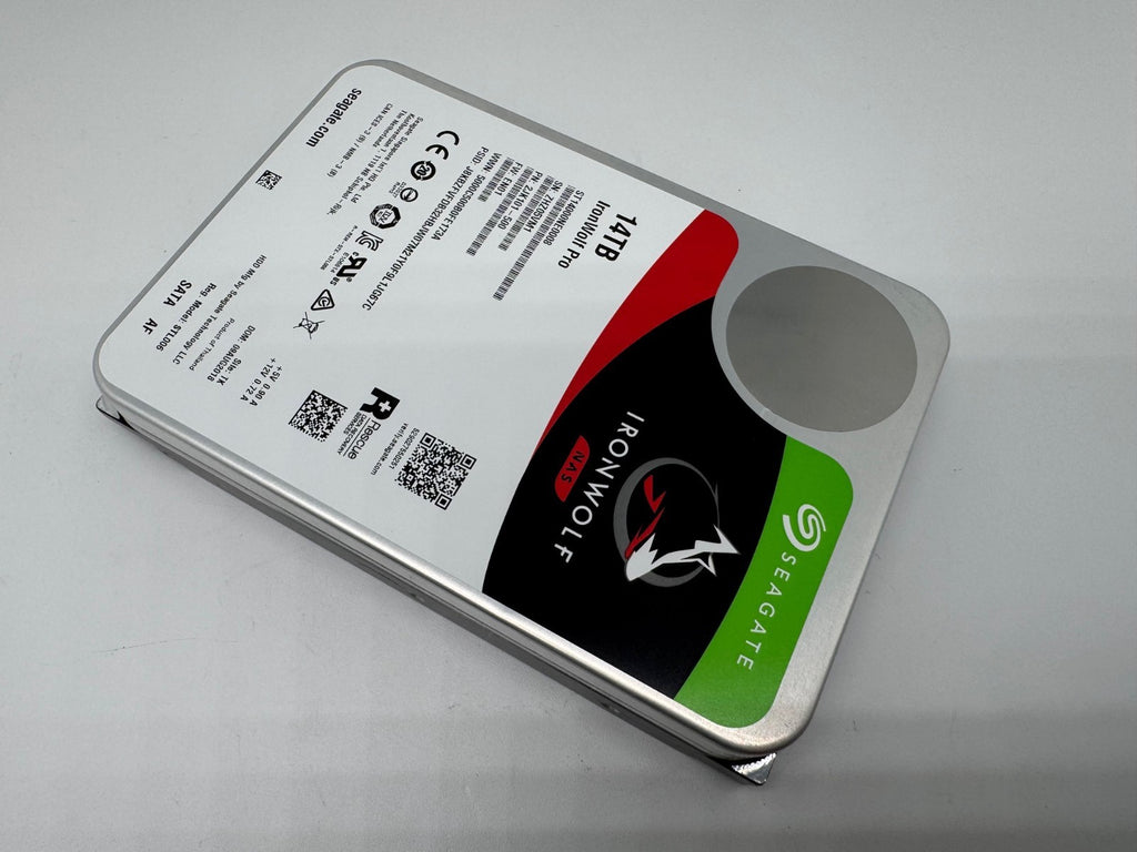 Seagate IronWolf Pro NAS HDD ST14000NE0008 - 14TB 3,5 Zoll SATA3 CMR 14 TB EN01